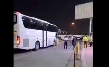ویدیو| ورود کاروان استقلال به ورزشگاه زعبیل برای دیدار حساس با الهلال عربستان