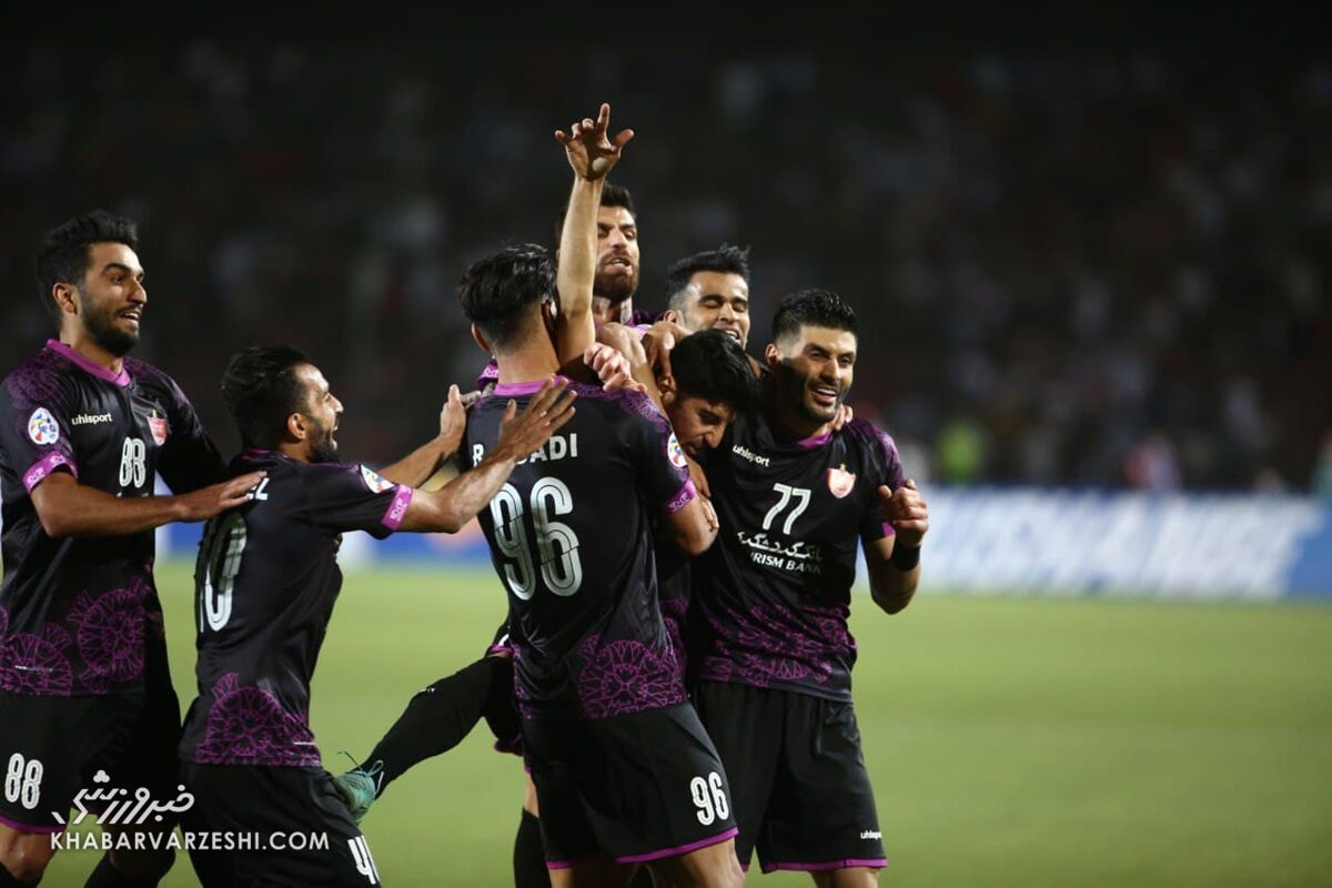 شوخی بازیکنان پرسپولیس با ترابی؛ شانسی زدی اما دمت گرم! پرسپولیس