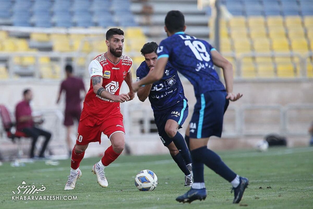 دیدار تدارکاتی پیکان و پرسپولیس پشت درهای بسته 