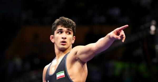 ویدیو| مراسم اهدای مدال نقره به امیرمحمد یزدانی