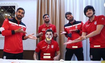 ویدیو| جشن تولد سعید عزت‌اللهی در اردوی تیم ملی