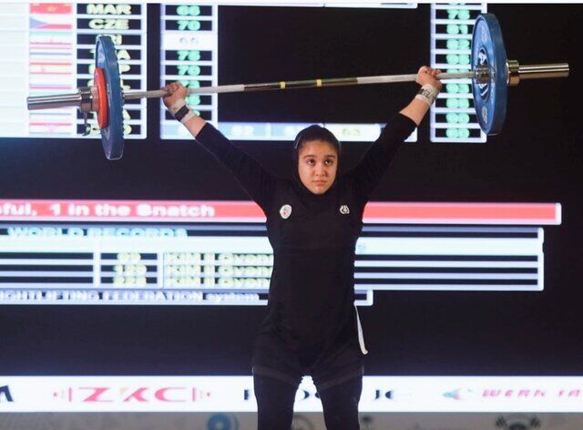 ببینید| لحظه تاریخ سازی دختر وزنه‌بردار ایرانی/ فریاد موفقیت و کسب مدال جهانی