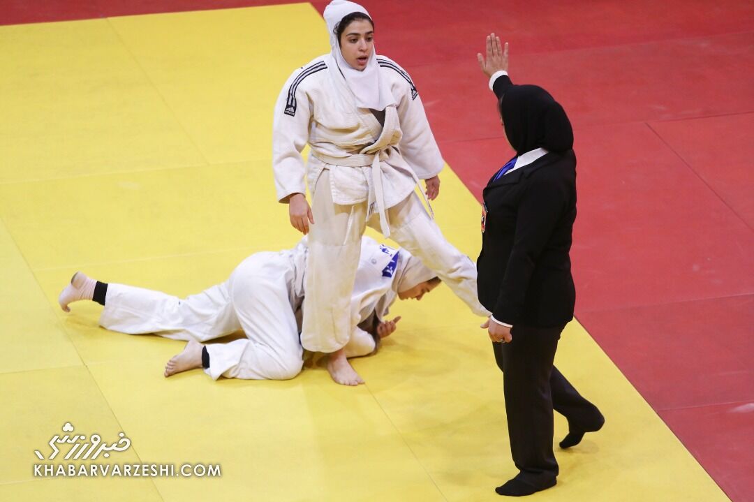 تصاویر متفاوت از رقابت دختران جودوکار ایرانی/ رقابت سخت در سنگین وزن 
