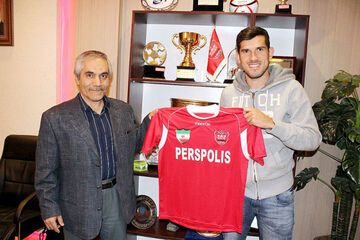 عکس| هافبک برزیلی؛ چهره دروازه‌بان سابق و جنجالی پرسپولیس را سانسور کرد!