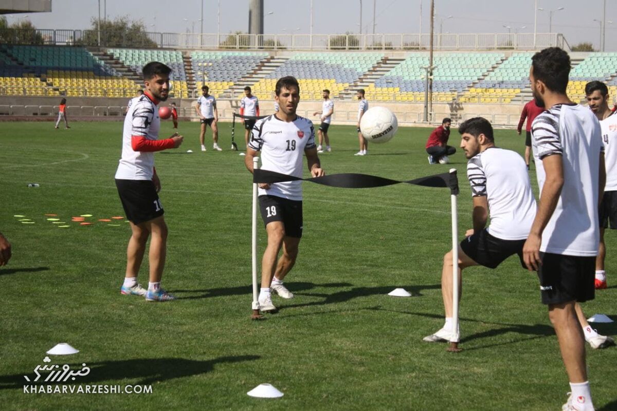 رقابت هیجانی بین مربیان و بازیکنان پرسپولیس/ شاگردان یحیی سبک تمرین کردند