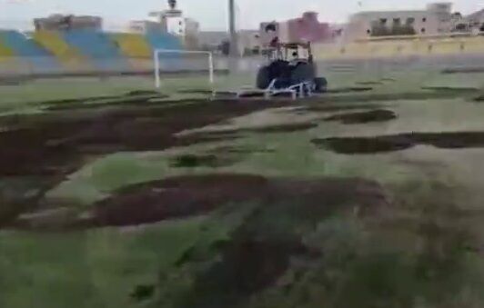 ویدیو| شخم‌زدن چمن استادیوم نفت مسجدسلیمان ۲ روز قبل از بازی با سپاهان!
