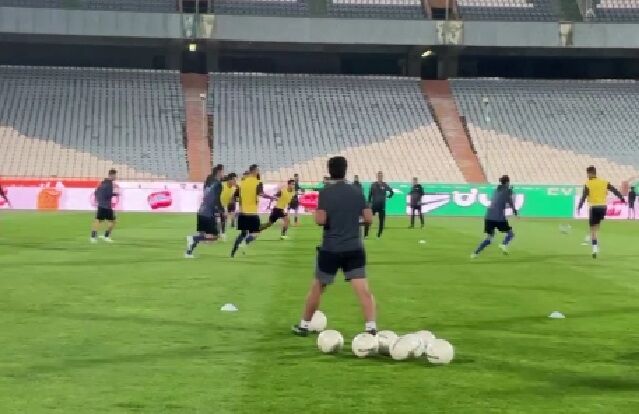 ویدیو| گرم کردن بازیکنان استقلال پیش از دیدار با تراکتور
