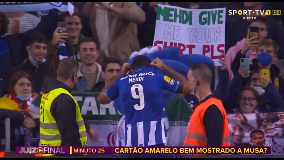 تصاویر| اشک هوادار دختر پورتو به خاطر طارمی/ درخواست خاص از طارمی و واکنش ستاره ایرانی