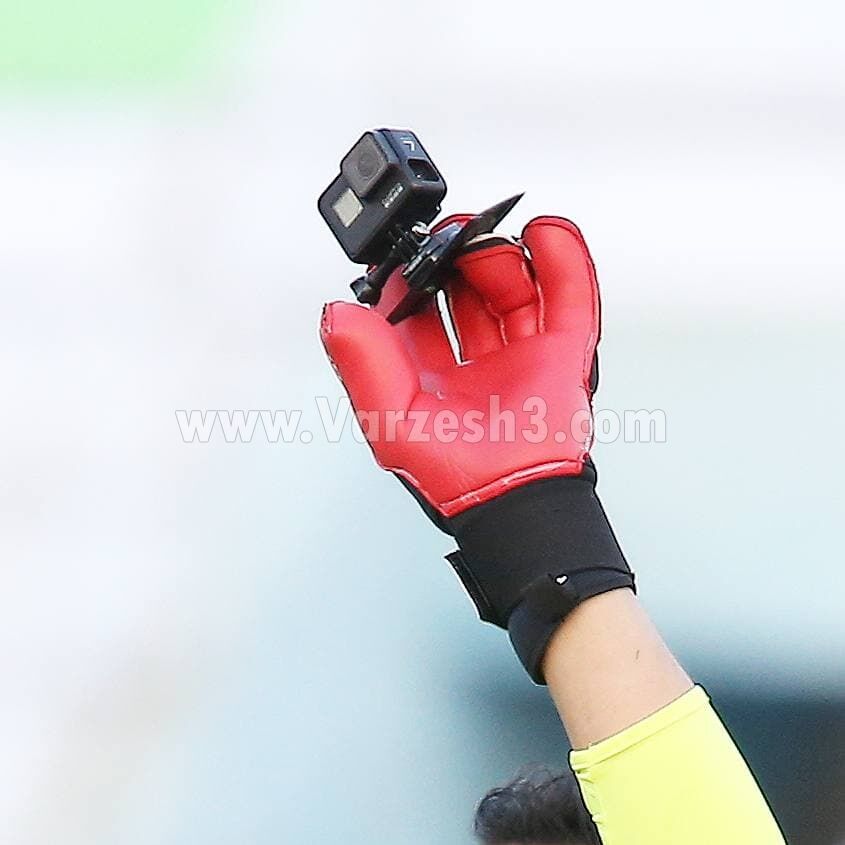 عجیب‌ترین تصاویر از باخت پرسپولیس در اراک/ شیء داخل دروازه پرسپولیس چه بود؟