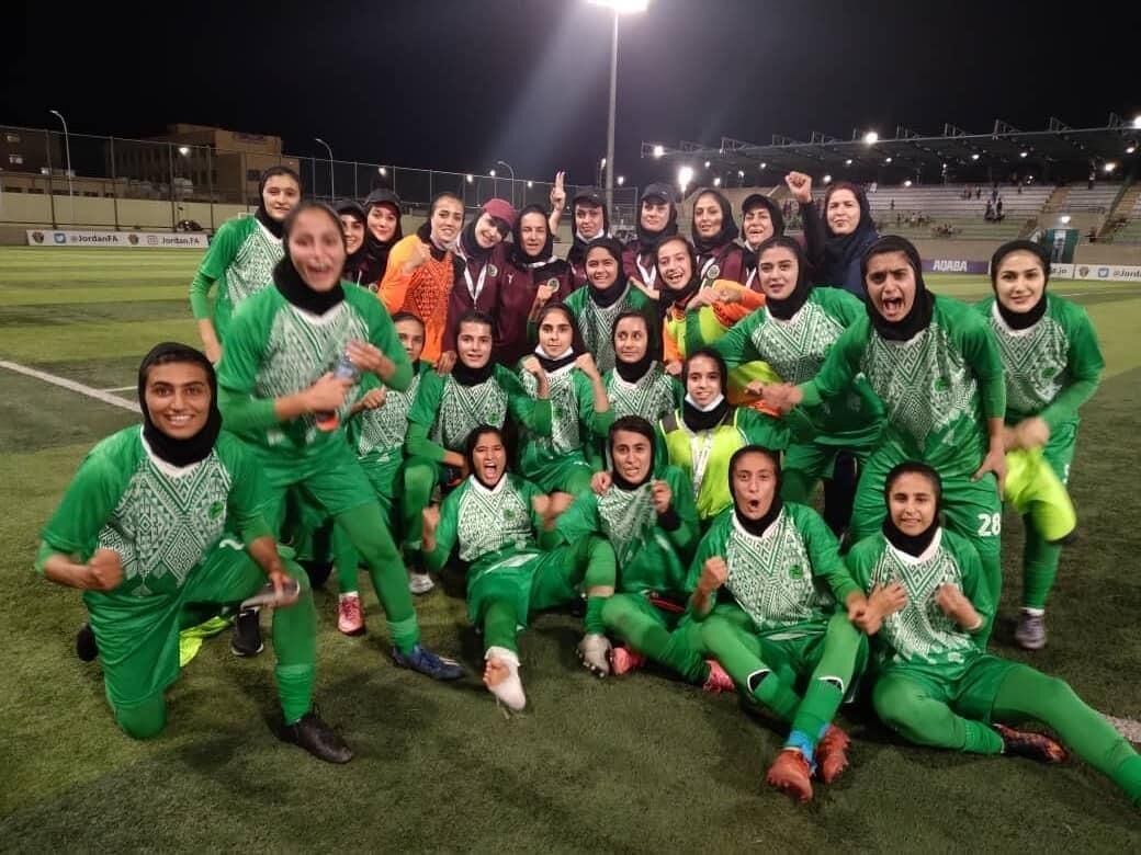 تصاویر| دختران فوتبالیست ایران شاخ غول را شکستند/ شادی بعد از برد تاریخی در آسیا