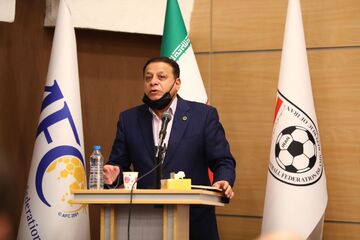 عکس| دیدار یک استقلالی با مدیرعامل سپاهان/ خبری در راه است؟