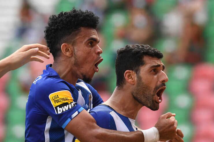 عکس| تصویر طارمی روی جلد روزنامه پرتغالی/ تمجیدها از زوج عالی تیم پورتو