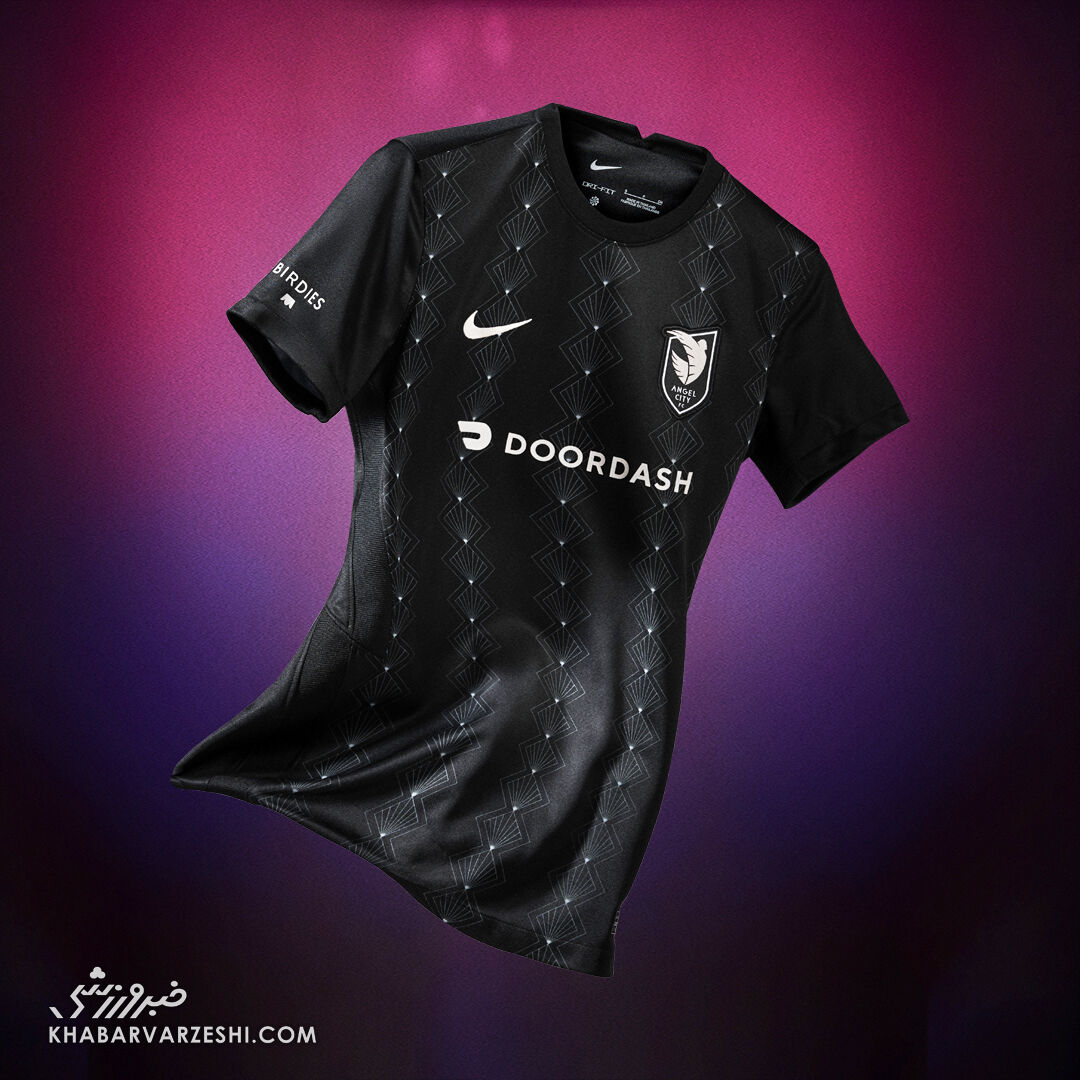 تصاویر| پای ستاره زن هالیوود به دنیای فوتبال باز شد/ رونمایی لباس با ناتالی پورتمن