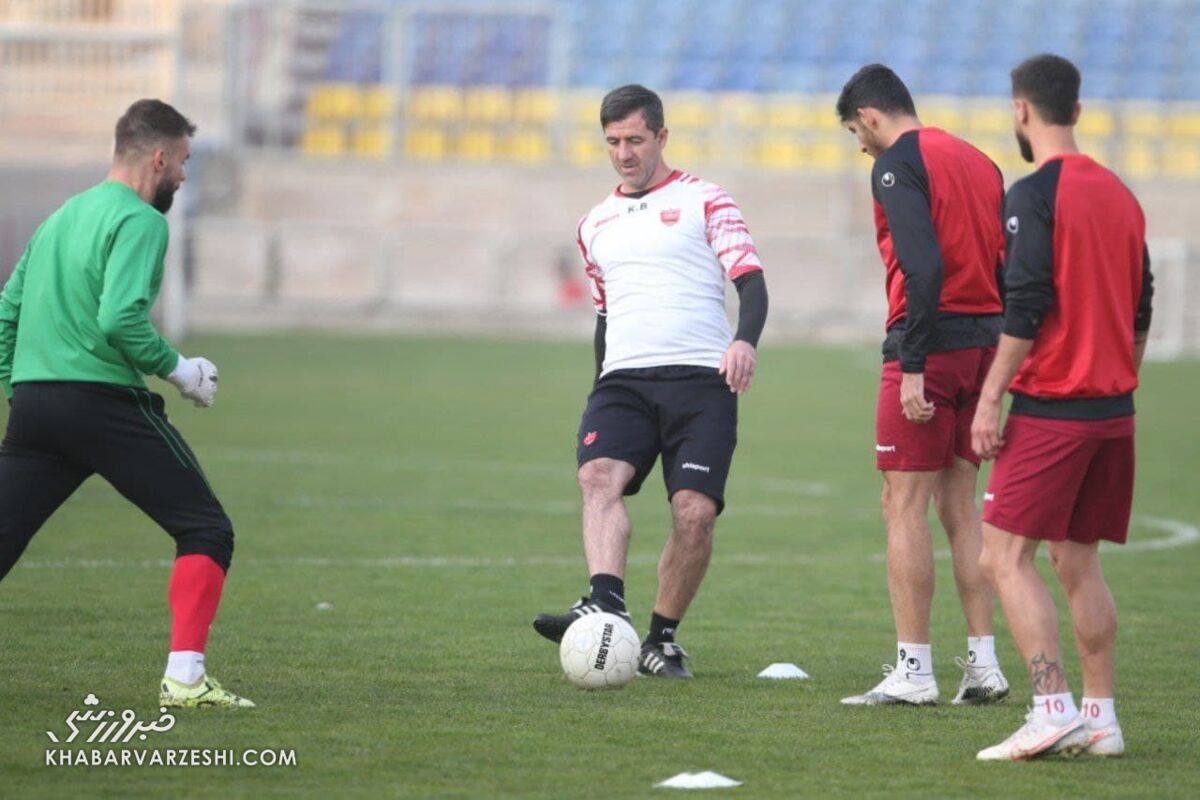 پرسپولیسی‌ها قبل از دربی اعتصاب می‌کنند؟