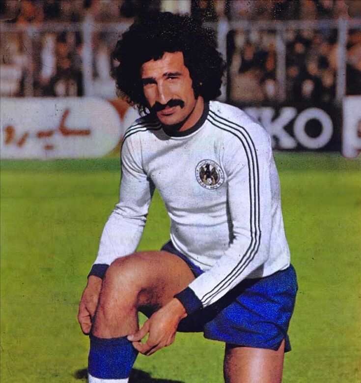 عجله برای بازگشت به میادین کار دست ستاره استقلال داد/ مینیسکی که دوباره پاره شد