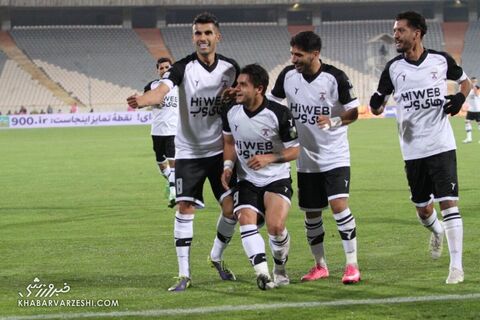 شادی گل محمد حسینی؛ پرسپولیس - هوادار