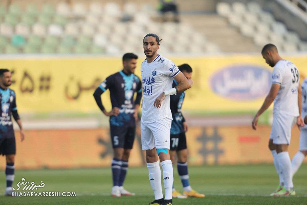 مدافع ملی‌پوش در آستانه بازگشت به استقلال 