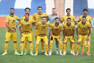 سپاهان پاداش ۹۰ میلیونی بازی با پرسپولیس را تکذیب کرد