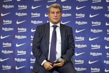 اعتراف تلخ رئیس باشگاه بارسلونا/ پس از مسی از صفر شروع کردیم!