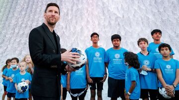 عکس| فوق ستاره فوتبال جهان در چند کیلومتری ایران/ هدیه نجومی اماراتی‌ها به مسی