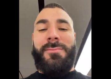 ویدیو| استوری کریم بنزما با انار شب یلدا