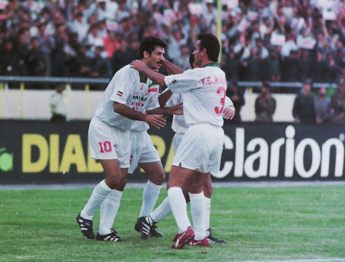 شادی گل دو سرمربی پرسپولیسی در تیم ملی