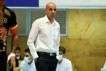 اعتراض تند سرمربی سپاهان: چرا فینال باید تک بازی باشد؟