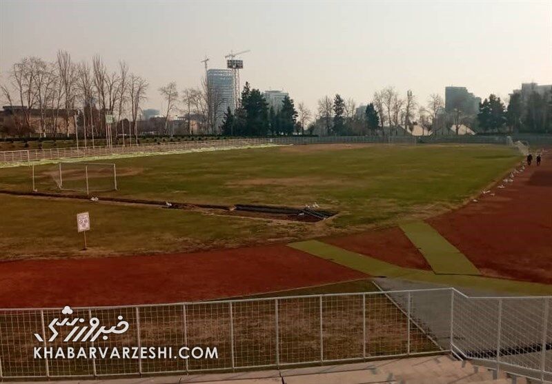 عکس| شرایط عجیب زمین تمرین استقلال/ چمن ورزشگاه آرارات صدای مجیدی را درآورد