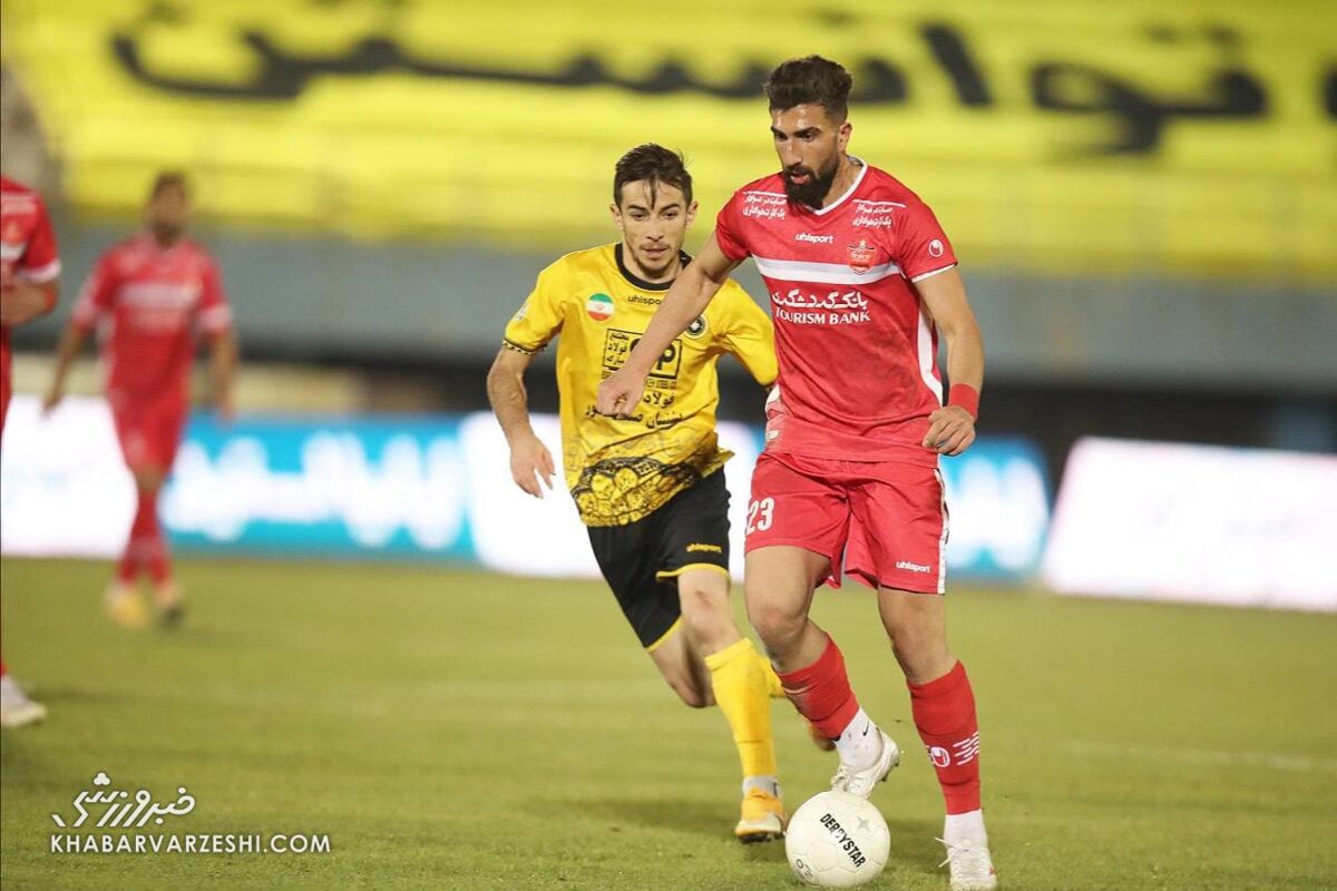 هدیه ای که سپاهان به گل‌محمدی داد/ ترکیب پرسپولیس به ثبات رسید