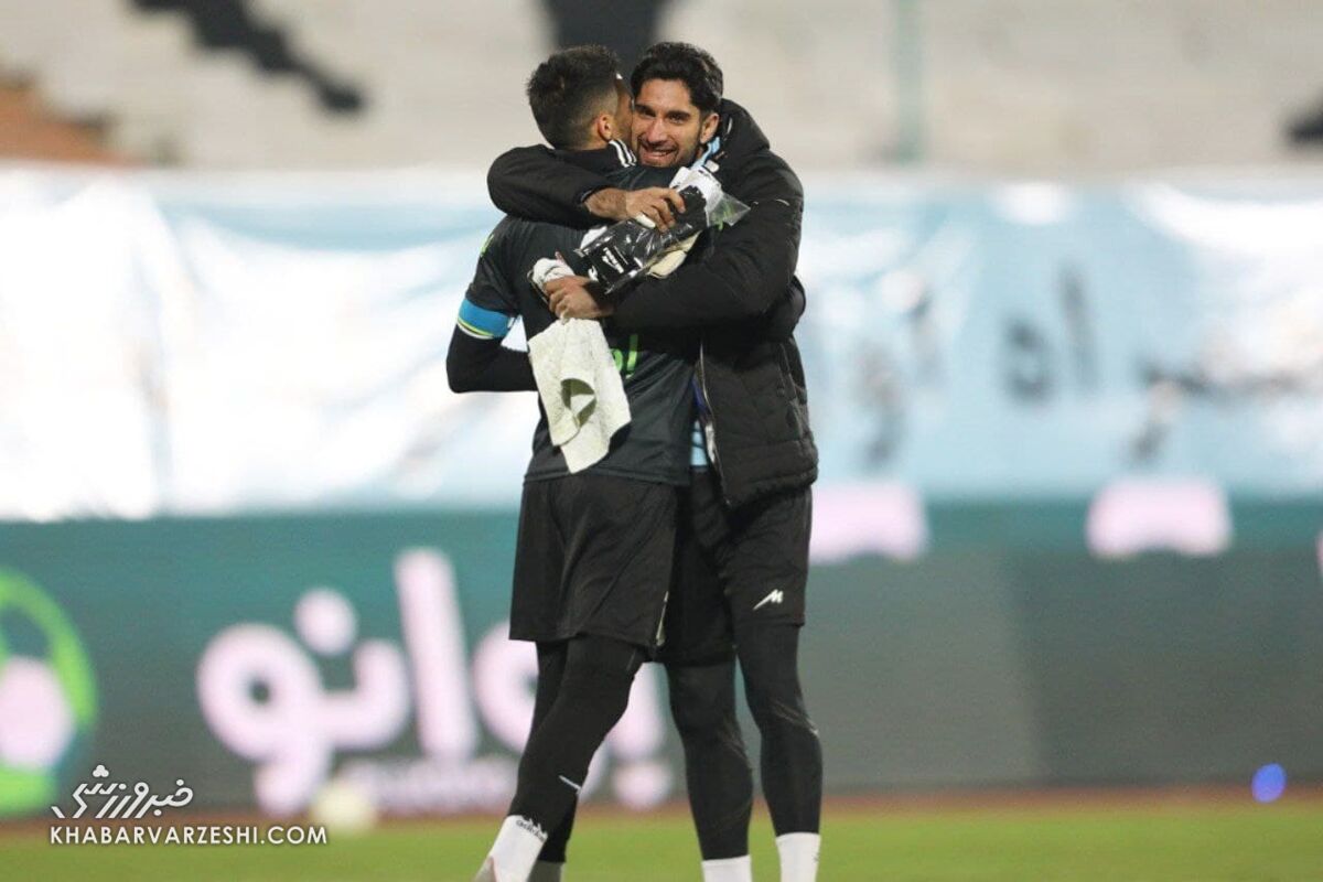 ببینید | اشتباه بزرگ داور به سود استقلال/ گلر آبی‌ها باید اخراج می شد
