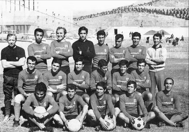 پیکان مدل ۴۷؛ سلطان علی پروین وقتی ۷ نمی‌پوشید