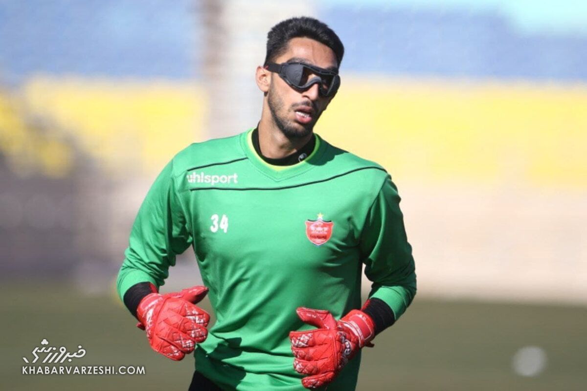 عکس| تمرینات ویژه گلر پرسپولیس/ چالش روزانه لک با عینک مخصوص