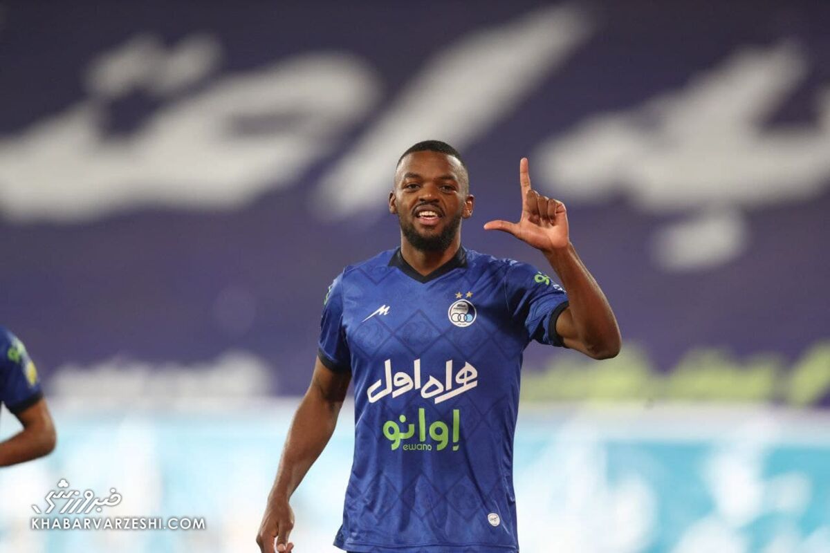 کنایه پرسپولیسی ها به ستاره گلزن استقلال 