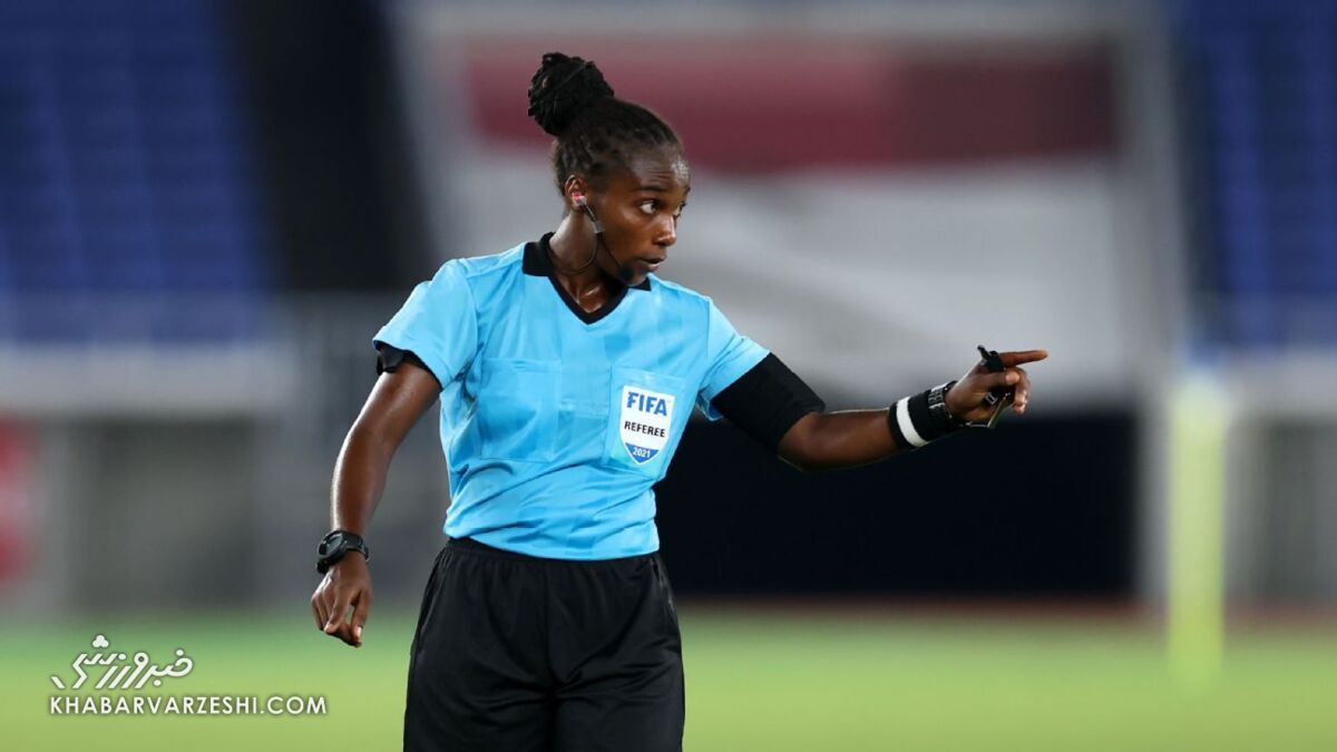 عکس| قضاوت اولین داور زن در تاریخ جام ملت‌های آفریقا