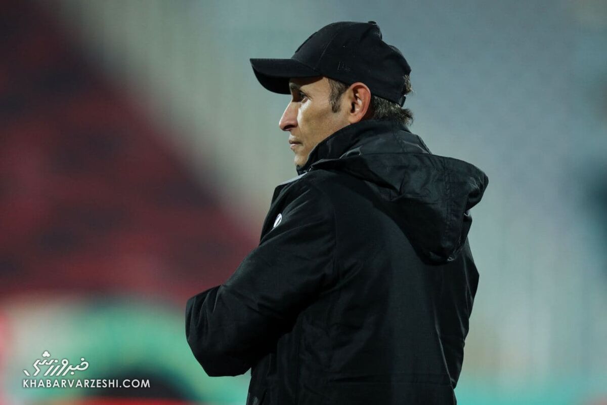 عکس| حمایت یحیی گل محمدی از مدافع جنجالی  