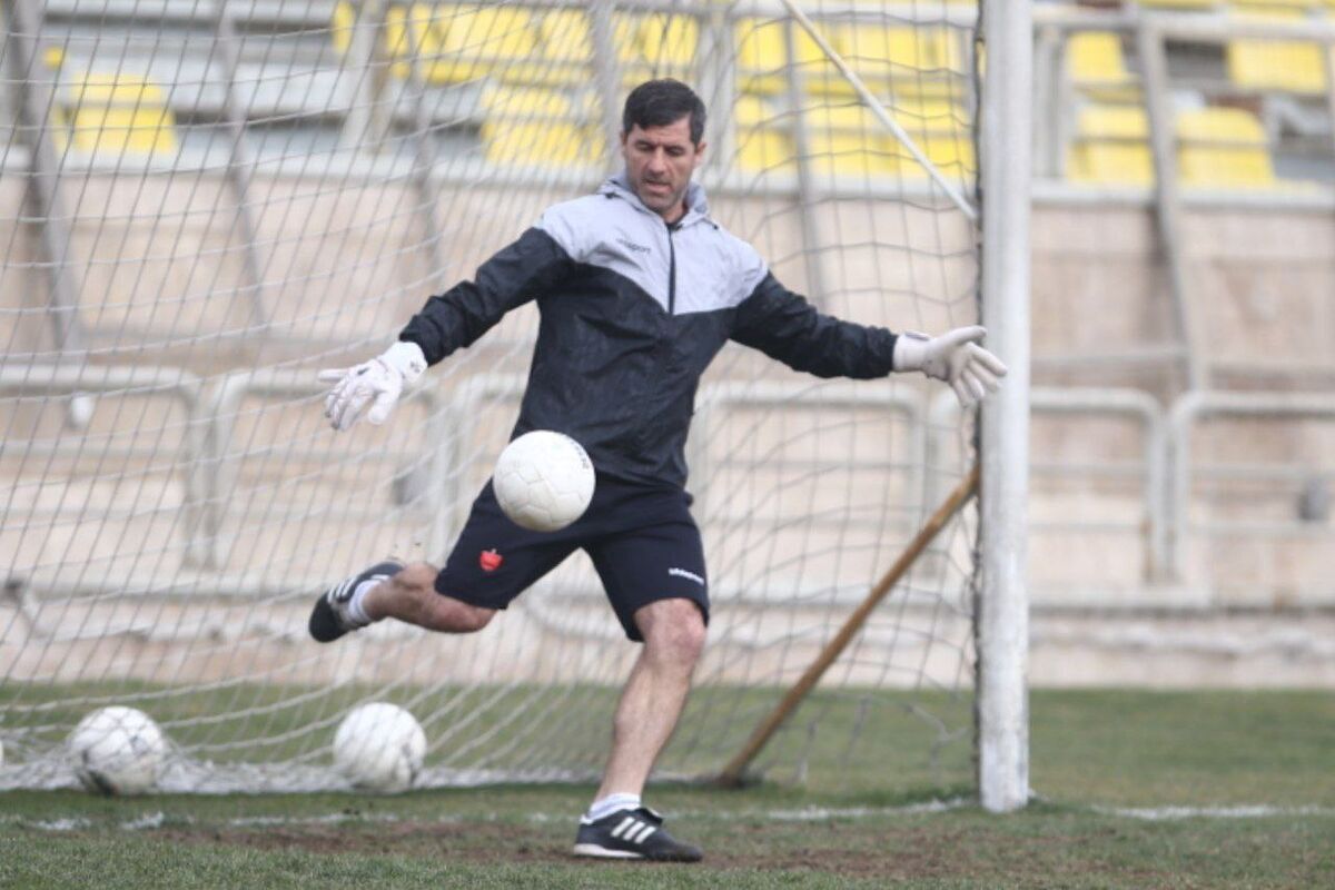 عکس| رونمایی از دروازه‌بان جدید پرسپولیس در تمرینات 