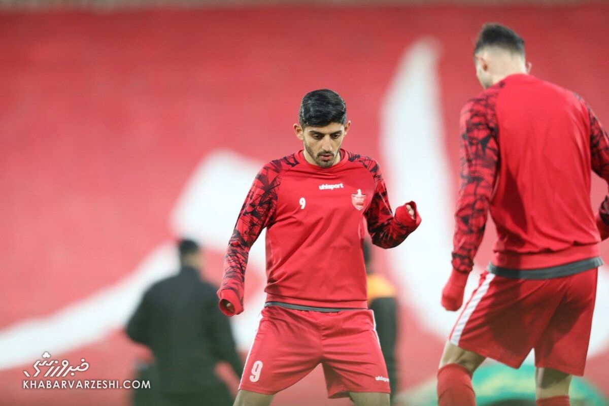 پیشنهاد وسوسه انگیز خارجی برای ستاره پرسپولیس/ سرخ ها نگران دومین جدایی خبرساز!