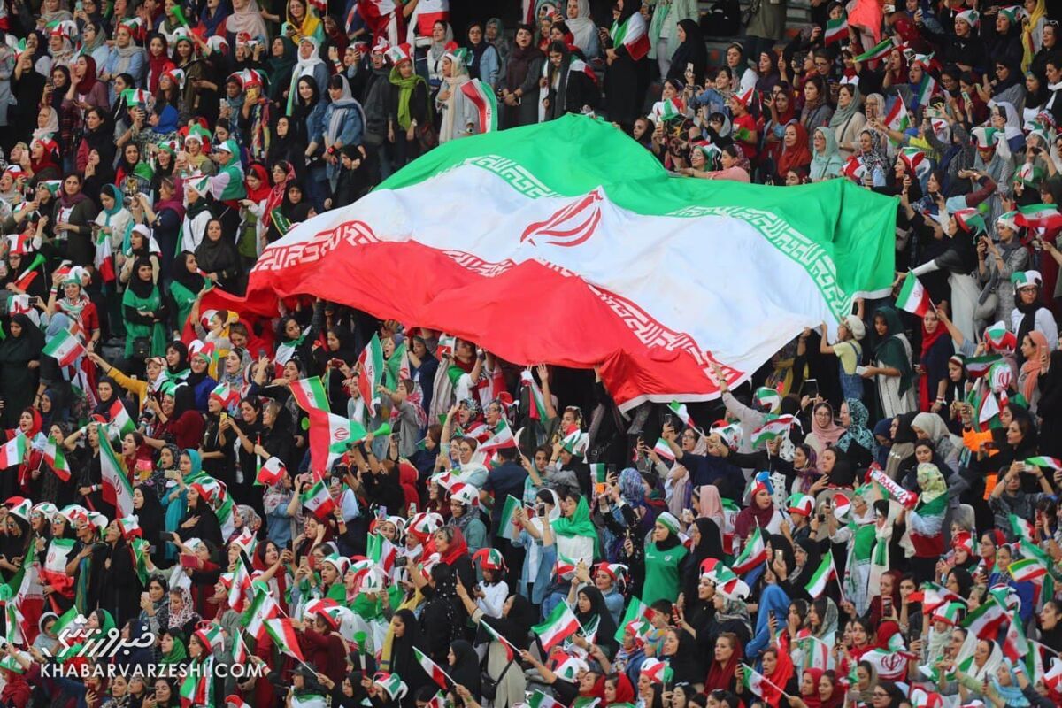 ۸ جایگاه در تسخیر دختران فوتبالی/مانور حضور بانوان در استادیوم آزادی برگزار شد/ورود بانوان واکسن نزده ممنوع است
