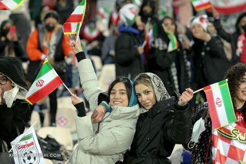 تماشاگران؛ ایران - عراق