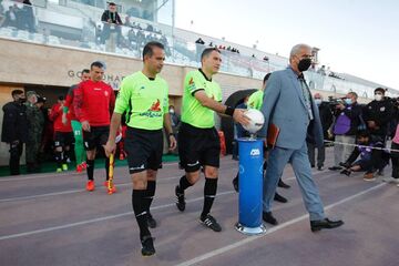 ناگفته‌های داور سوپرجام: حتی یک بار هم جرات نکردند پیشنهاد رشوه بدهند/ پرسپولیسی ها و استقلالی ها زیاد اذیتم نکردند!