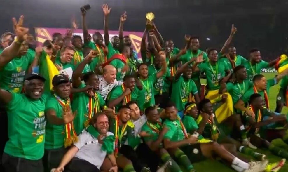 ببینید| اهدای جام قهرمانی آفریقا به تیم ملی سنگال