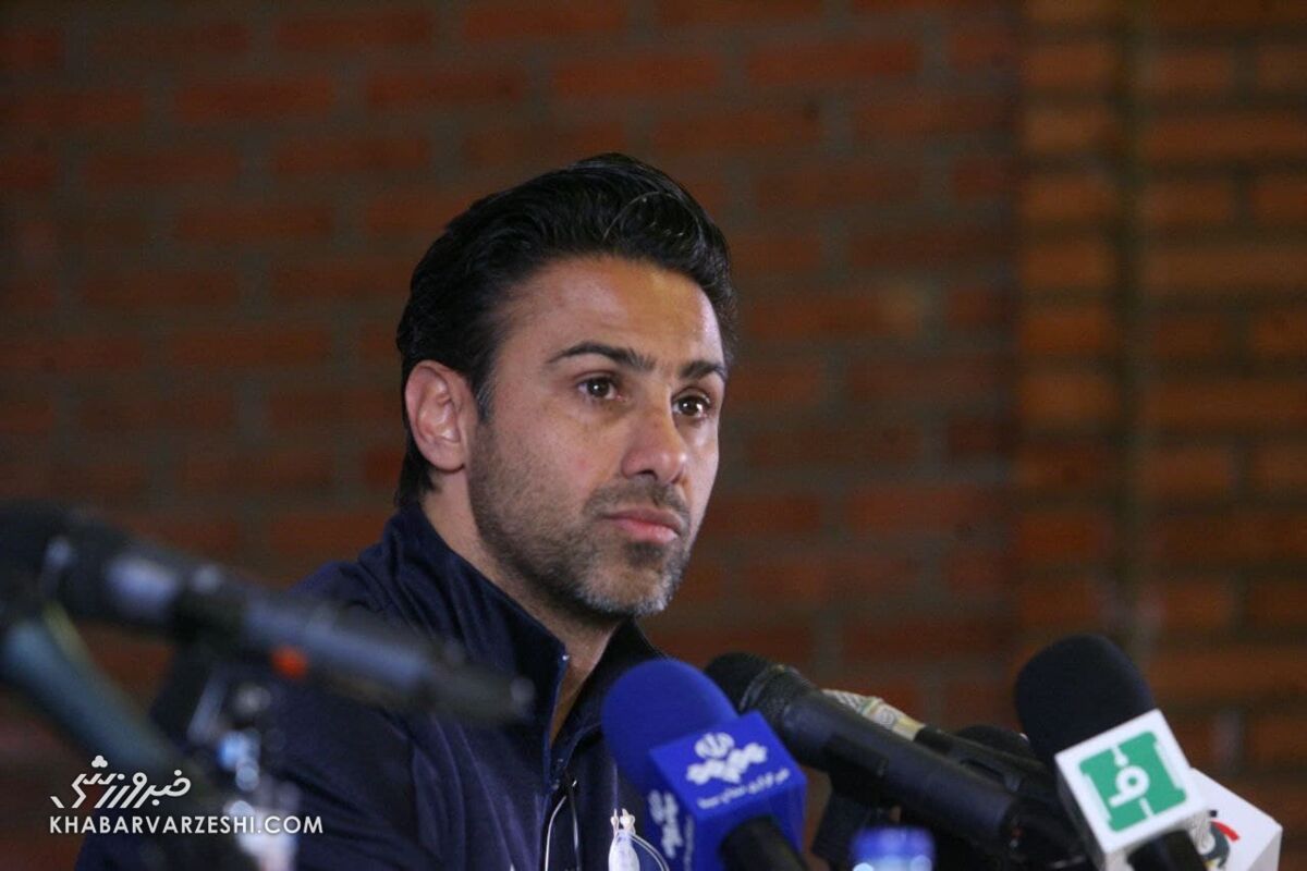 منتقدانی که منتظر عصبانیت فرهاد هستند/ حمله مجیدی در فاصله نزدیک به دو سرمربی