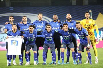 استقلال فعلاً مجبور است نتیجه‌گرا باشد/ آبی‌ها بازی دلچسبی برابر ذوب‌آهن نداشتند