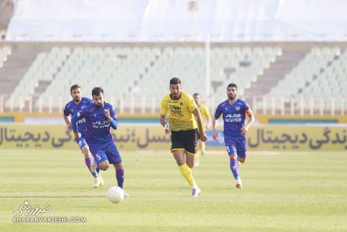  قلعه‌نویی از نساجی انتقام گرفت/ تساوی سپاهان به سود استقلال و پرسپولیس 