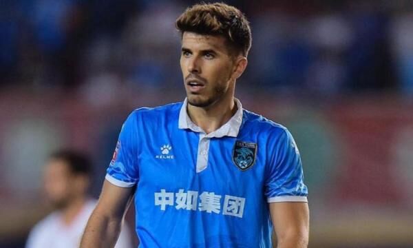 گزینه| پیام مهاجم مدنظر گل محمدی به هواداران پرسپولیس/ در راه تهران خبر بدی به من رسید