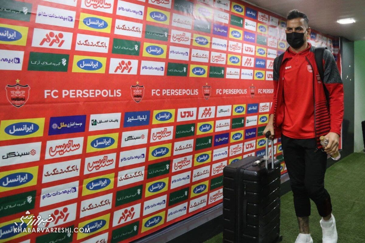 حمله پرسپولیسی‌ها به گلر جنجالی/ همین حالا از پرسپولیس برو!