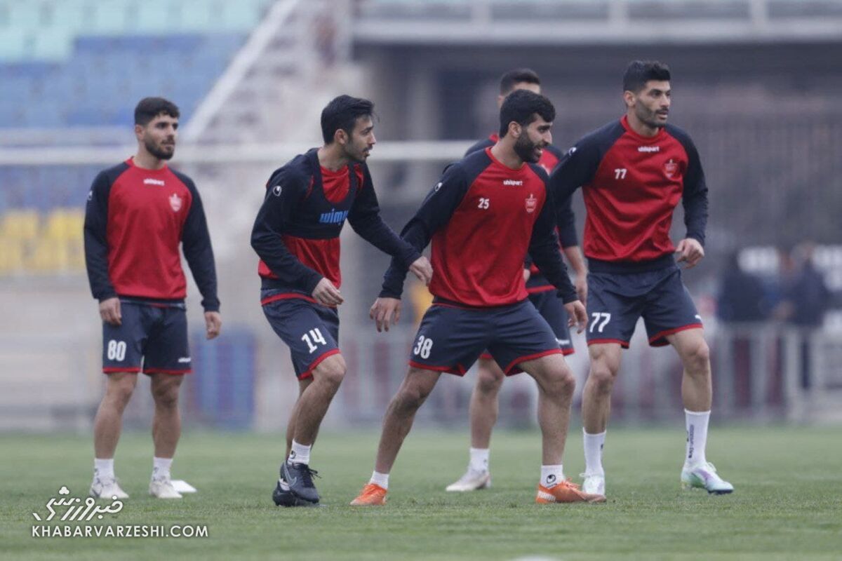 تمرین یک ساعته پرسپولیس پس از جلسه فنی