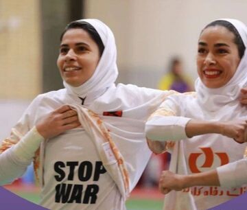 خط خوردن دختر فوتسالیست «ضد جنگ» از تیم ملی