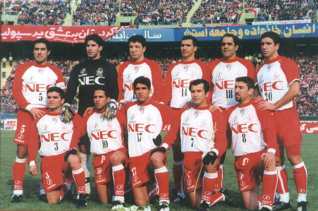 عکس| پرسپولیس گربه سیاه را قربانی کرد