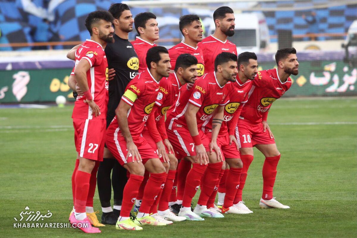 فرهاد مجیدی در استقلال هیچ کاره است/ شاید یحیی با خداحافظی اش دنبال آرامش پرسپولیس باشد/ گل استقلال آفساید بود